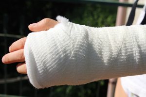 Injury Orthopedics Chalk Bandage  - sferrario1968 / Pixabay